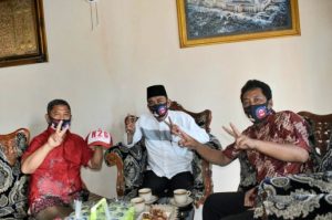 Ketua Pengurus Majelis Taklim Al-Mukaromah dan Tokoh Masyarakat Jatuh Hati ke H2G-Mulya