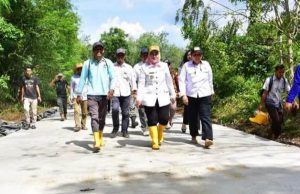 Bupati Didampingi Kadis PU BM Musirawas Monitoring Pembangunan Jalan