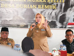 Melalui Program CSR, Pemkab Mura Serahkan Bantuan Trafo 50 KVA