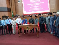 DPRD Mura Tandatangani MoU Penanganan Hukum Dengan Kejari 