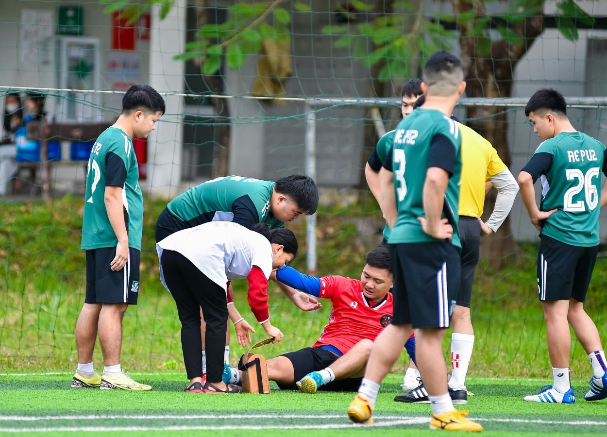 _Kericuhan Warnai Acara Viking Persib, Sejumlah Peserta Dilaporkan Terluka - WartaIndependen.com