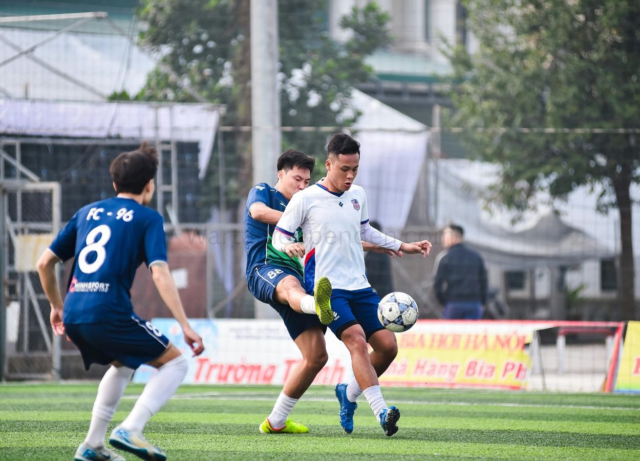 Arema FC Tingkatkan Kekompakan Selama Jeda Kompetisi - WartaIndependen.com